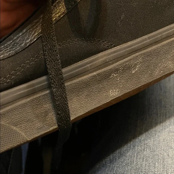 Vans Men's Classic Black Sneakers - Picture 8 of 8